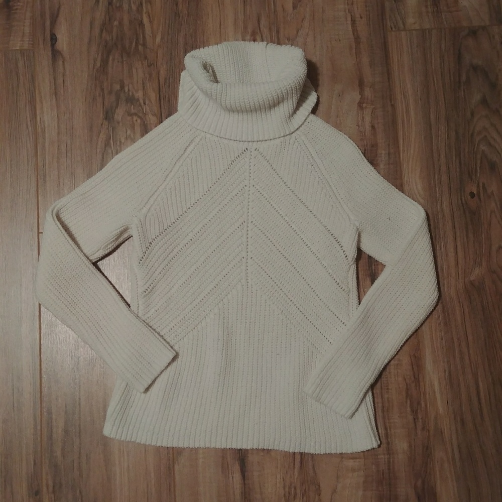 Women's sweater